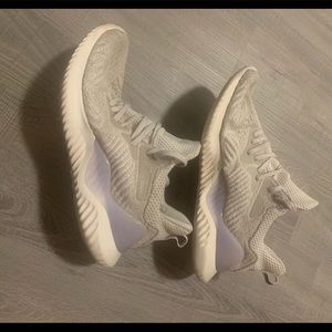 Adidas Alpha Bounce White